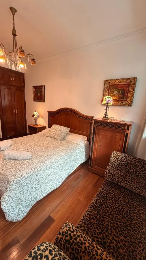 El dormitorio, con la cómoda